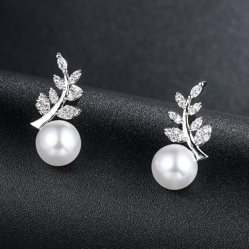 Mother of the Bride Pearl Earrings Style 02