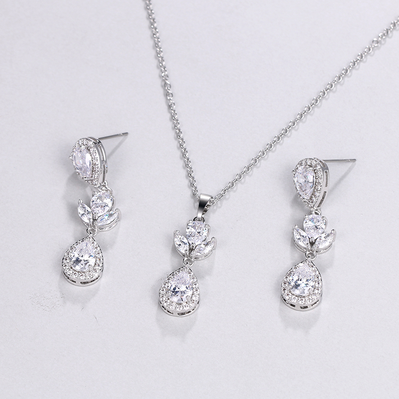 Small Drop Bridesmaid Set